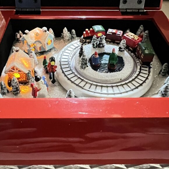 Christmas Music Box Rotating Train Red Roman 130223 Works 2016 Multiple Songs - Picture 10 of 13